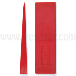 Plastový klín červený-délka:18,3cm,šířka:6,45cm,výška:2,4cm